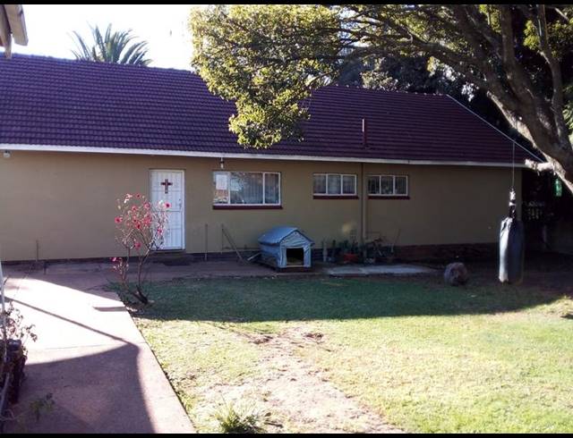 3 BEDROOM HOUSE FOR SALE IN KEMPTON PARK EXT 05